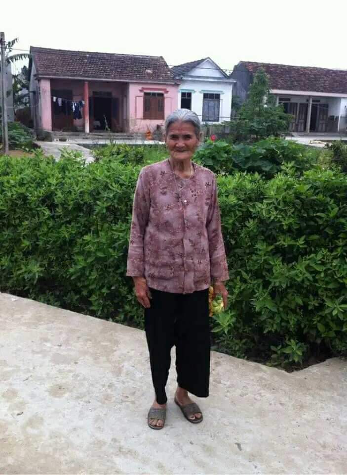 Bà Nguyễn Thị Hồng